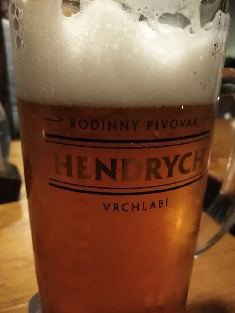 Jakub Hercik_Wine Bar In the Wall_Jilemnice_review