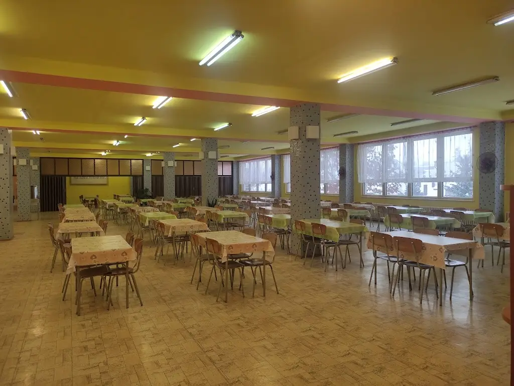 Školní jídelna ristorante a Lomnice nad Popelkou