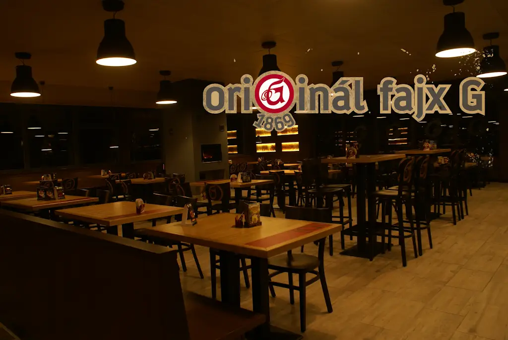 Originál 1869 fajx G restaurant in Lomnice nad Popelkou