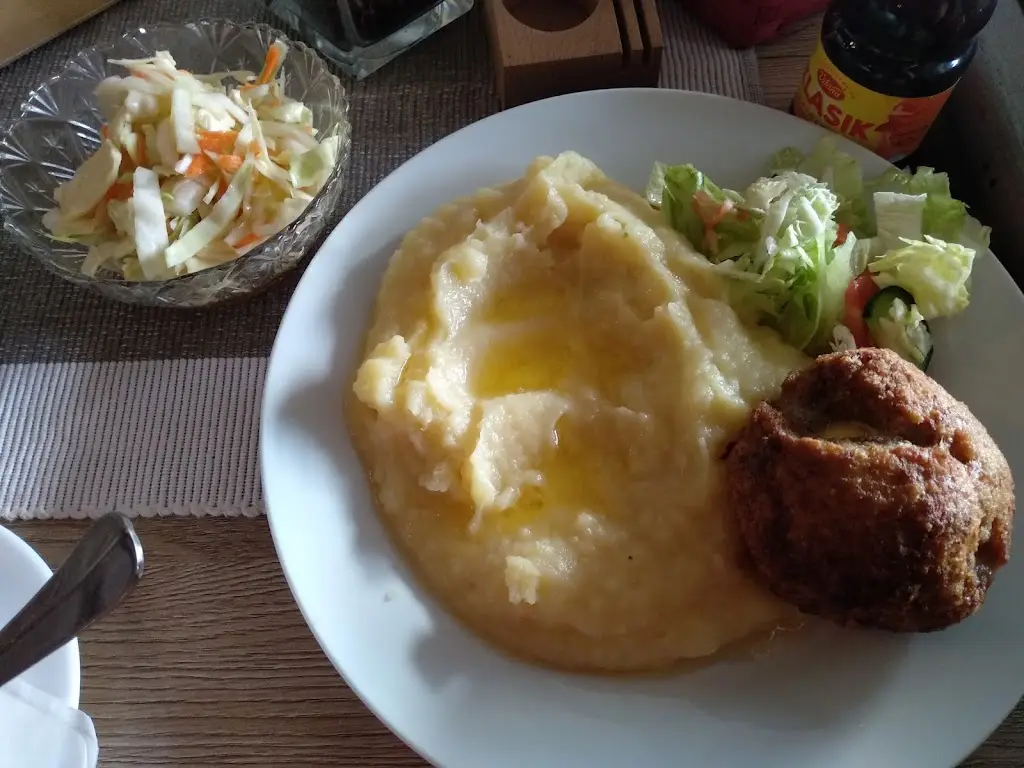 Lucie Antonyova_Restaurace Fontána_Lomnice nad Popelkou_review