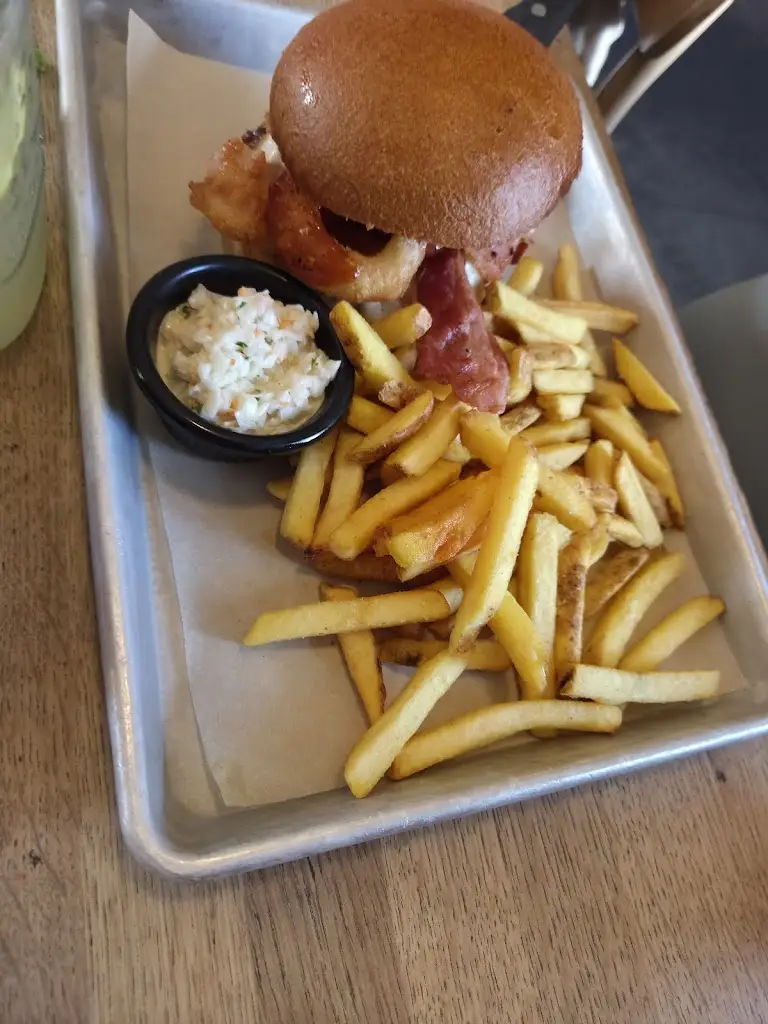 Arkadi Paks_Chicago Bar & Grill_Liberec_review