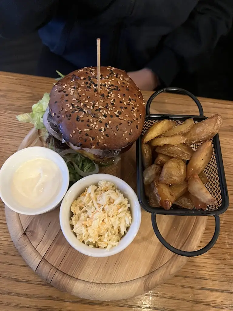 Marlene Kragelund-Leer_Beer Warehouse restaurant_Liberec_review