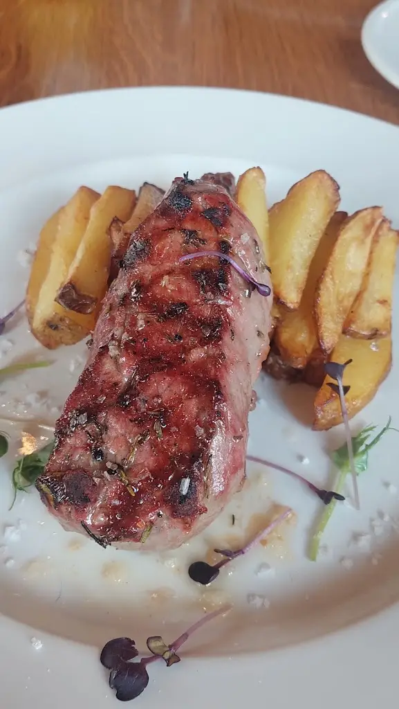 Janio Edwards_Beer Warehouse restaurant_Liberec_review