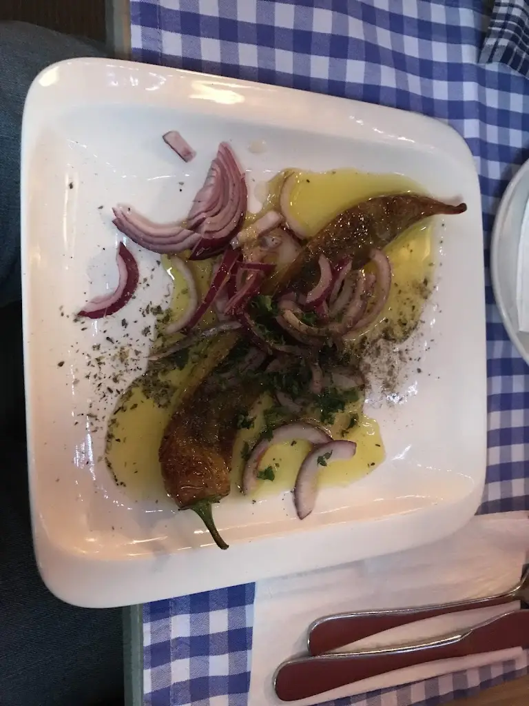 Aday Amirbekov_MASA BUKA Nikosova Greek taverna_Liberec_review
