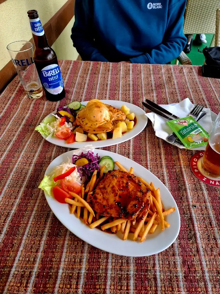 Petra Stepankova_Autokemp JENIŠOV-restaurace_Horní Planá_review