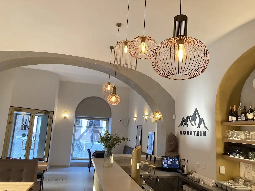 Indická a Nepálská Restaurace Mountain ristorante a Liberec