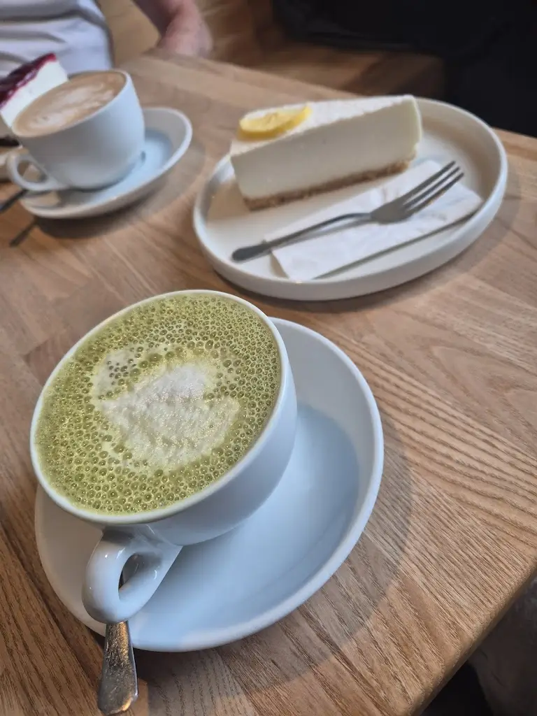 João Júlio Alves Luiz_Kavárna Bez konceptu_Liberec_review