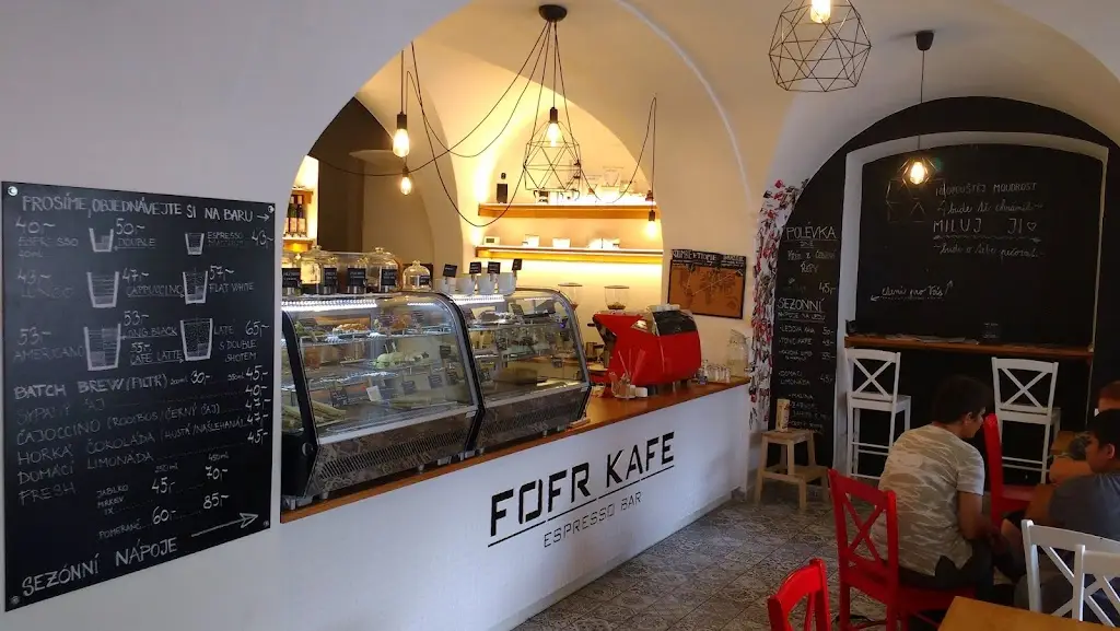 Dominik Janda_Fofr Kafe_Liberec_recensione