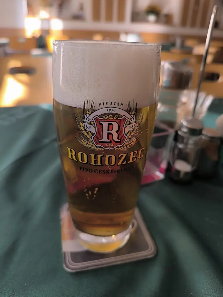 Milan Tarzan Hába_Restaurace u Šárky_Lučany nad Nisou_review