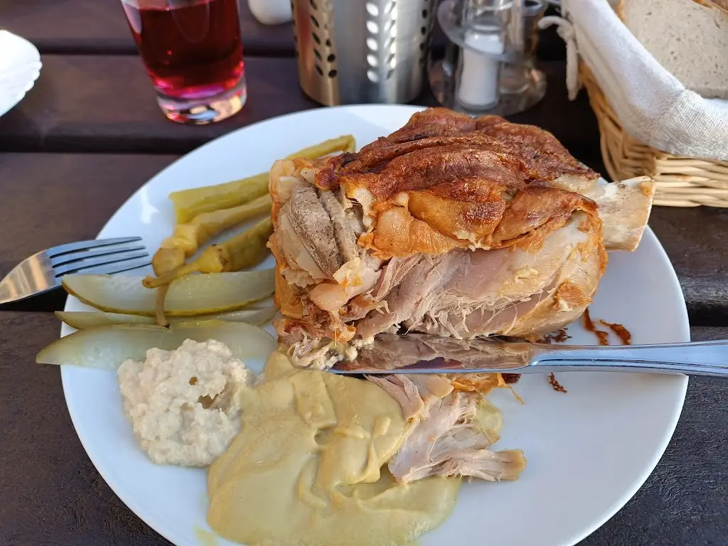 Roman Duchon_Hospůdka U Potoka_Lučany nad Nisou_review