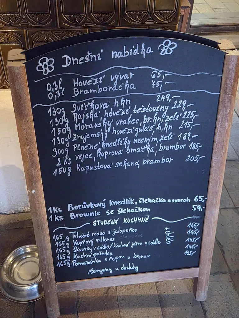 Tomas Drda_Hostinec U Boučků (Boučkův Statek)_Malá Skála_review