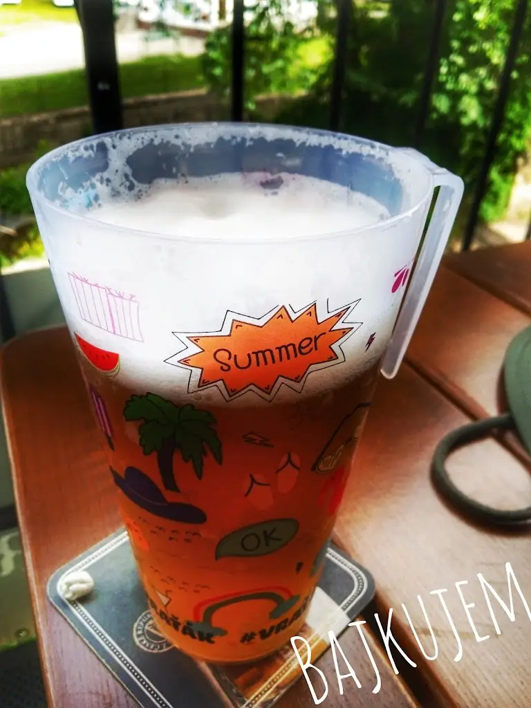 - BAJKUJEM -_BistrOOstrov_Malá Skála_review