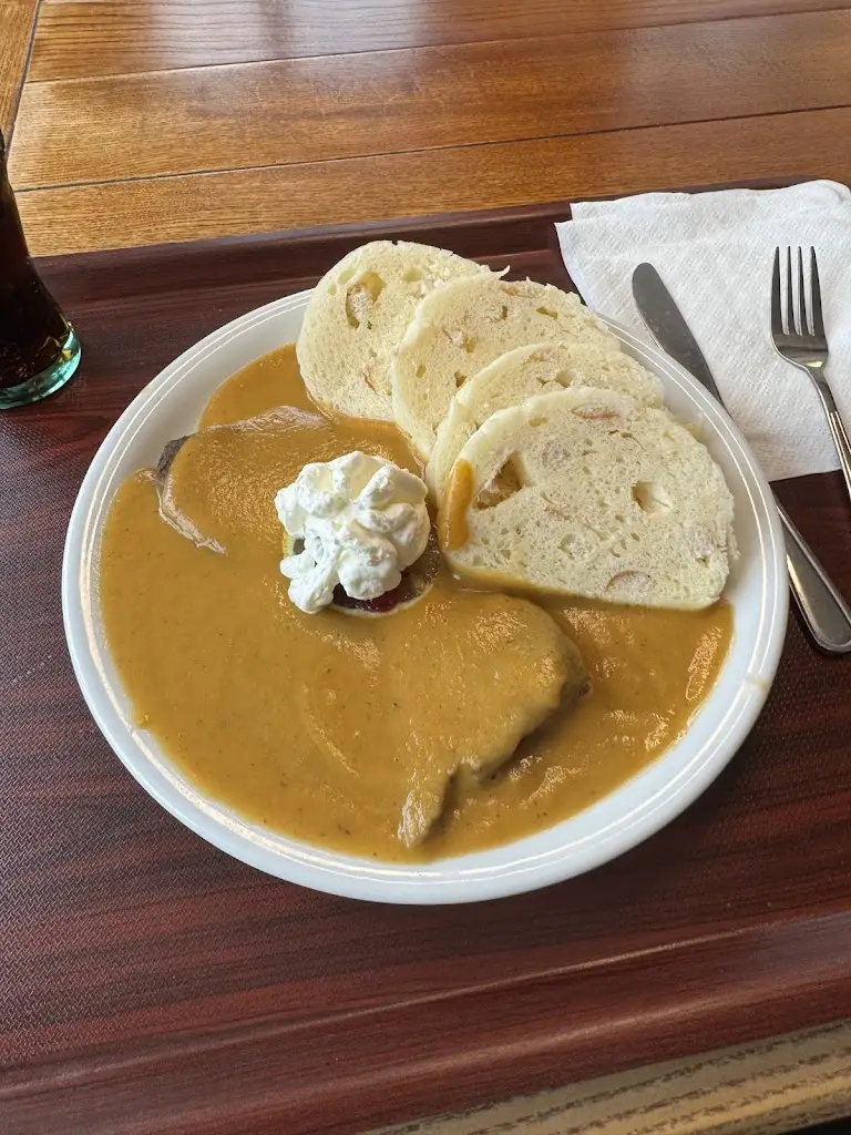 Pavel Pospíšil_Restaurace Beseda - motorest_Kořenov_review