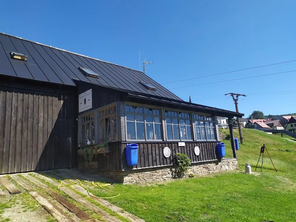 Michal Ptáček_Kiosek Severní pól_Kořenov_recensione