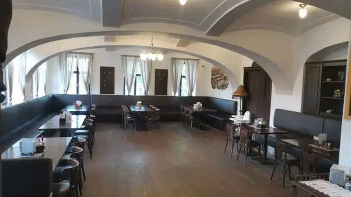 RESTAURACE DĚLŇÁK restaurant in Nové Město pod Smrkem