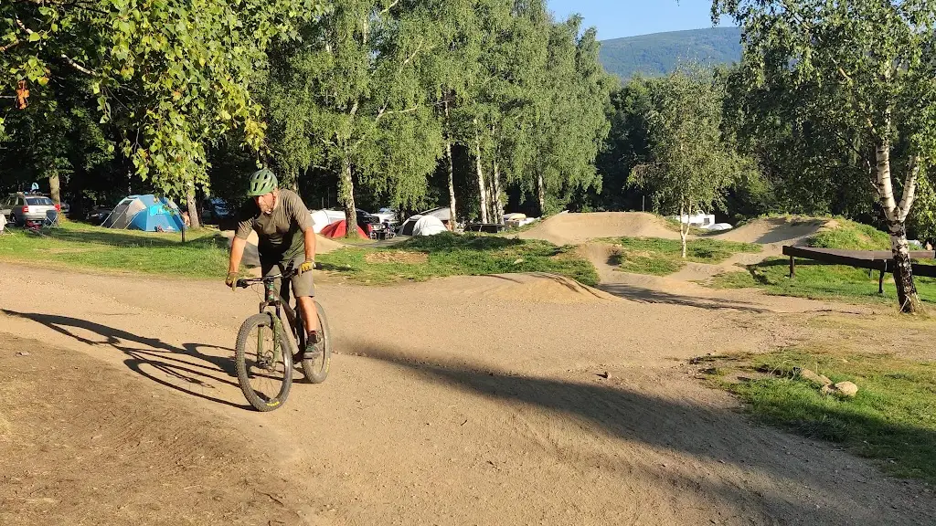 Ryan Teodoro_Singltrek pod Smrkem_Nové Město pod Smrkem_review