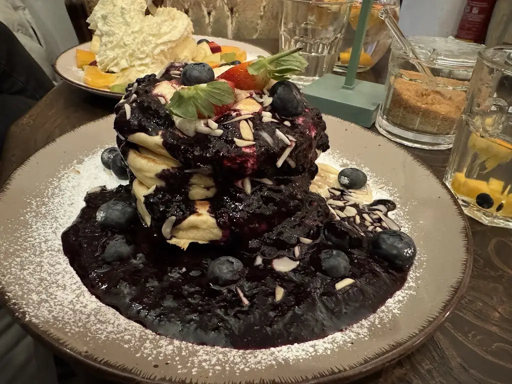 Lukáš Zach_Pala-Waff_Okres Česká Lípa_review