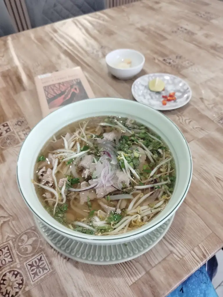 Nikola “Daffodila” S._Pho Ha Noi - Zámecká_Okres Česká Lípa_review