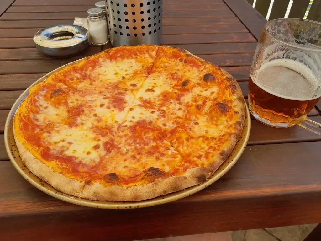 T. M._Pizzerie Al Capone_Mníšek_review