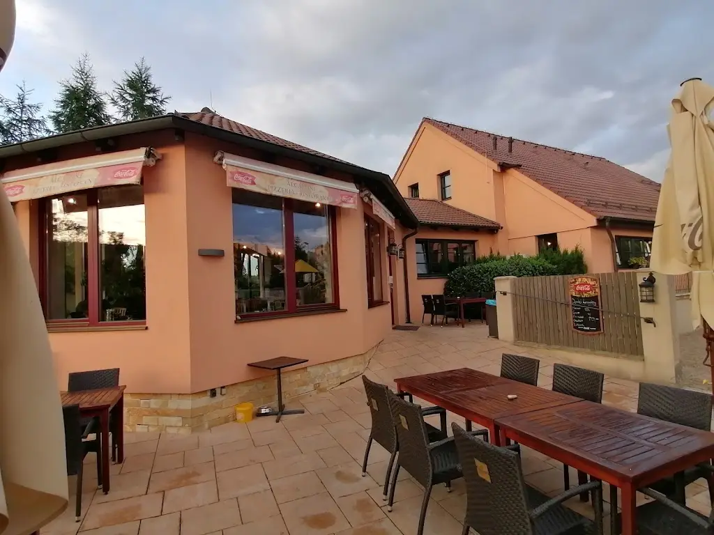 Pizzerie Al Capone_Mníšek_slider_image_3