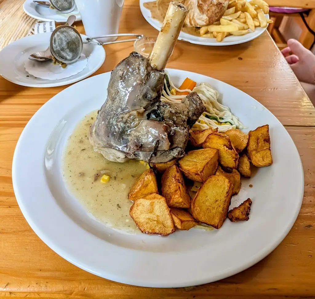 Jacob Cherian_Restaurant u Dietricha_Mníšek_recensione