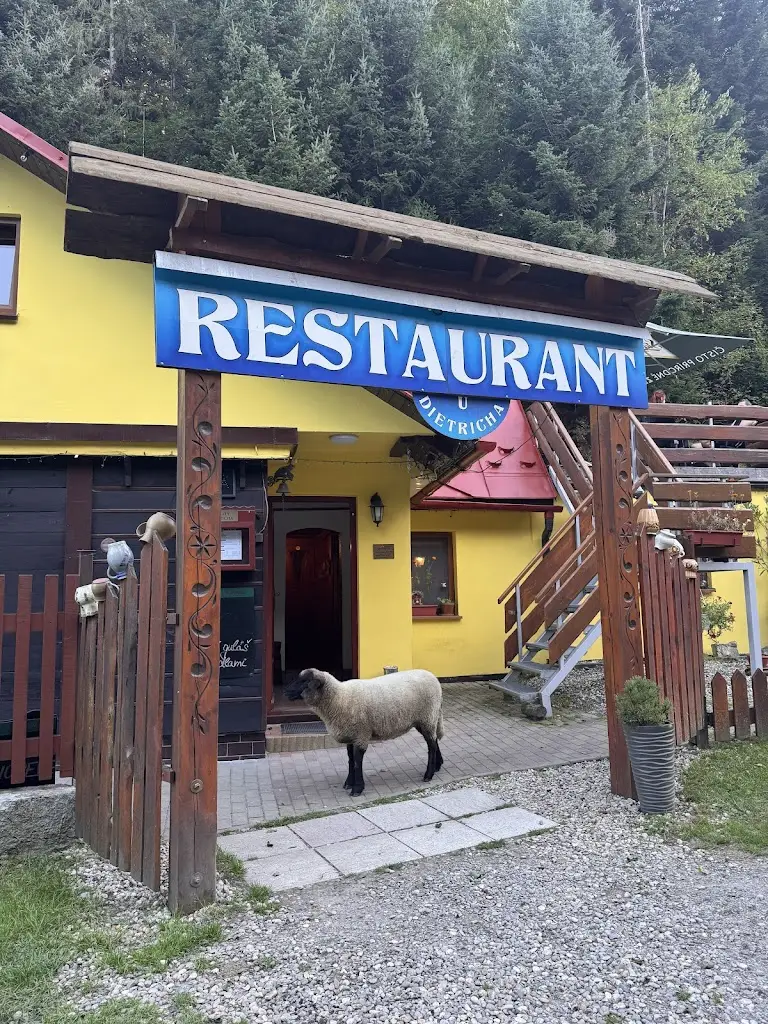 Restaurant u Dietricha_Mníšek_slider_image_3