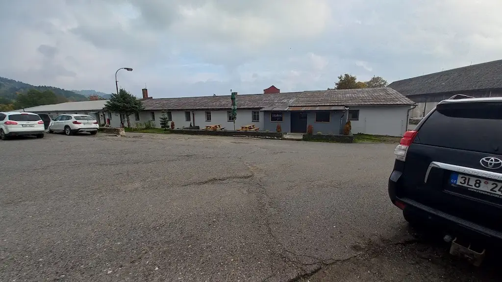 Libor Frebort_Hostinec na Farmě_Ohrazenice_review