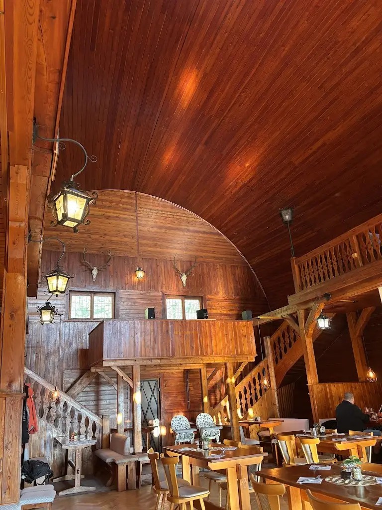 Giant Barrel Restaurant_Ohrazenice_slider_image_3