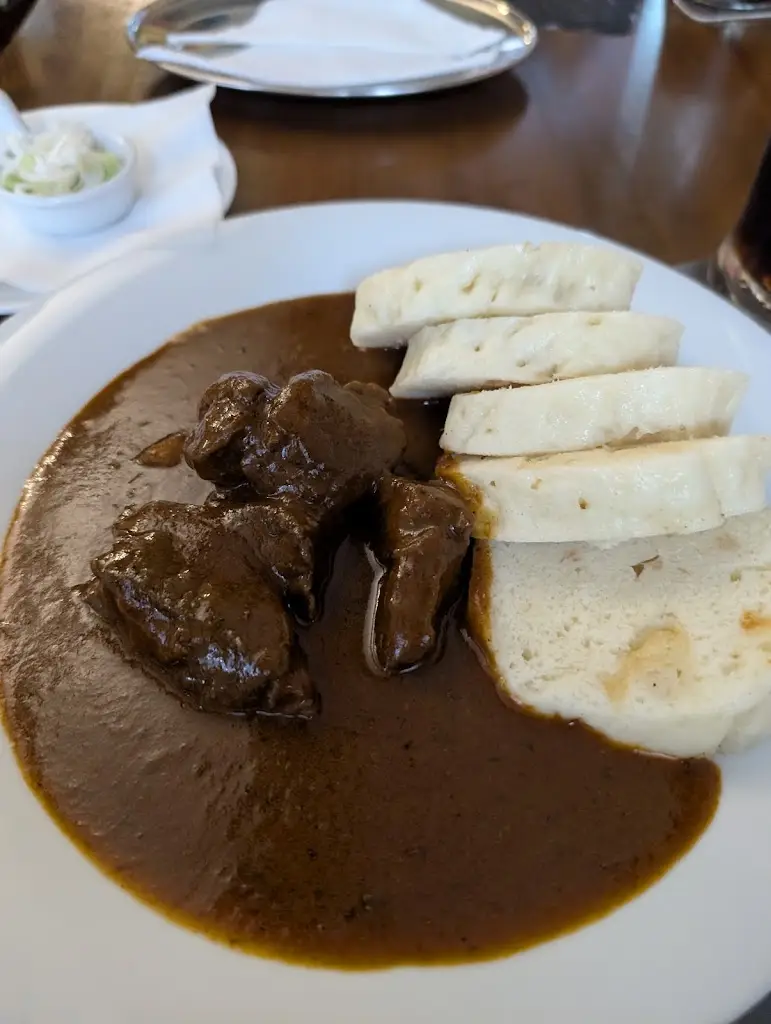 Jan Budín_Restaurace Dřevěnka_Osečná_review