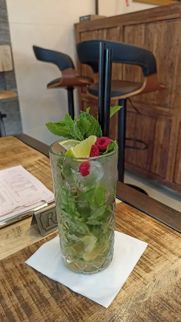 Renata_Bistro 1350_Osečná_review