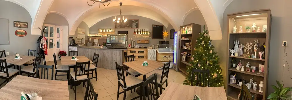 KAVÁRNA - CUKRÁRNA POD VĚŽÍ ristorante a Osečná