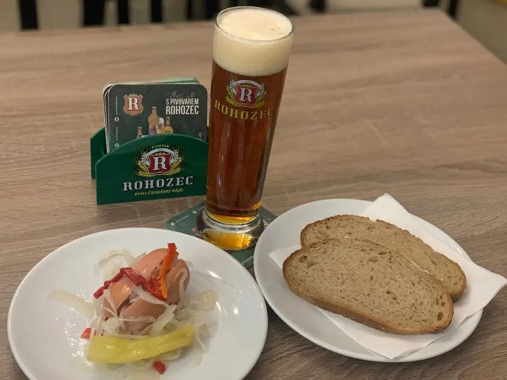 KAVÁRNA - CUKRÁRNA POD VĚŽÍ_Osečná_slider_image_2