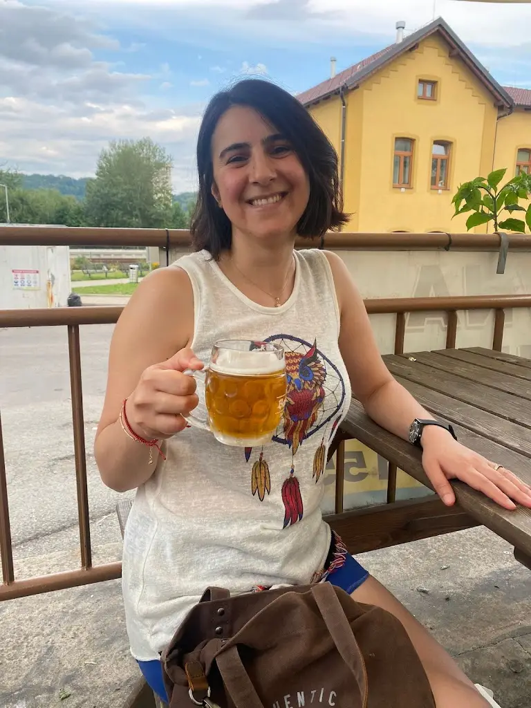 şebnem sözcü_Nádražní restaurace_Okres Semily_review