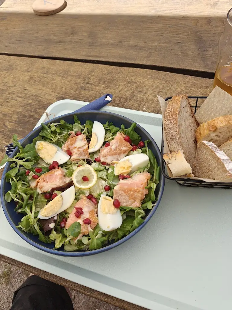 Marek “Ajsik” Uhlík_Dvorek na Týně_Rovensko pod Troskami_review