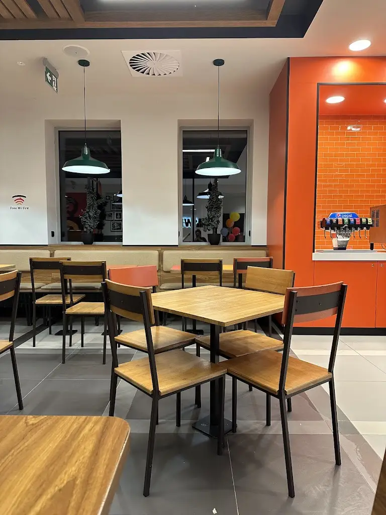 Anna Gf_Burger King_Příšovice_review