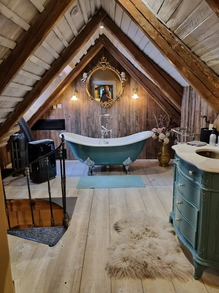 Adam Pýcha_Frýdštejn Smithy resort_Příšovice_review