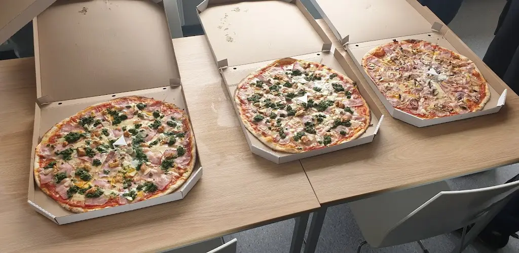 Quess Who_Restaurace sportovní chata_Smržovka_review