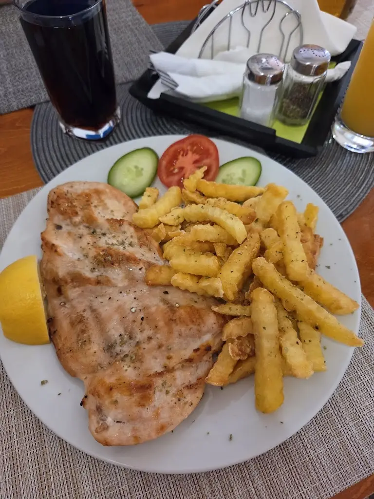 Tereza Mlejnková_Snack bar_Zákupy_review