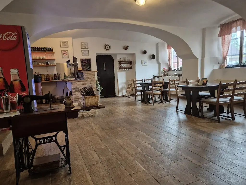 Penzion "V Podzámčí" restaurant in Zákupy