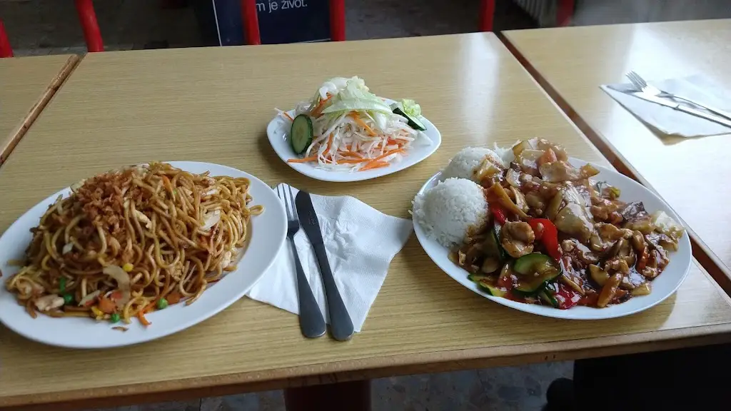 Michal Ulacky_Bistro Jana ( Viet Nam )_Tanvald_recensione