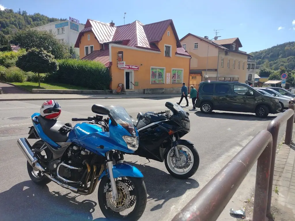 Maciej Kardacz_Kebab U Milana_Tanvald_review