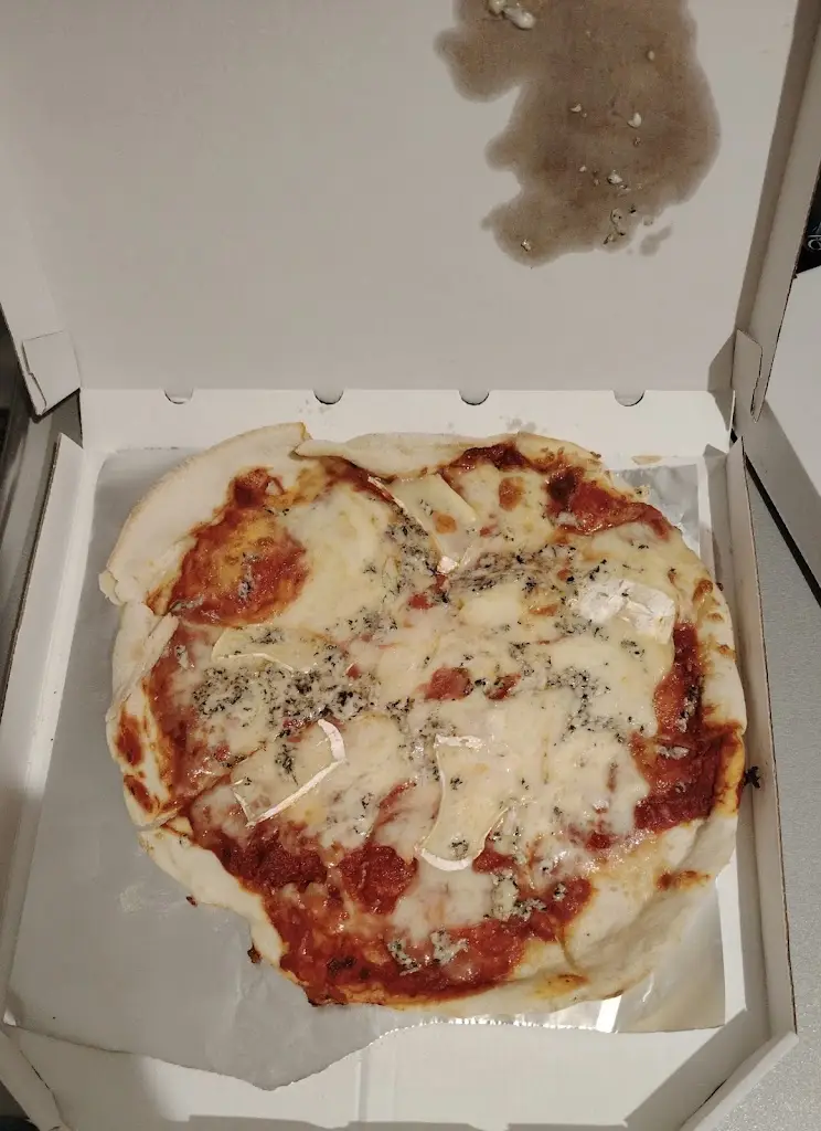 Nikola Maurenzova_Top pizza & burger_Tanvald_review