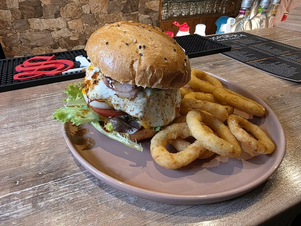 Top pizza & burger restaurant in Tanvald