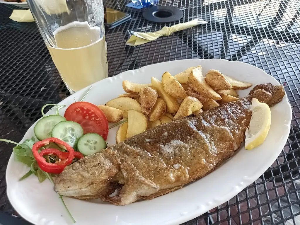 Občerstvení U Rybníka_Bartošovice_slider_image_3