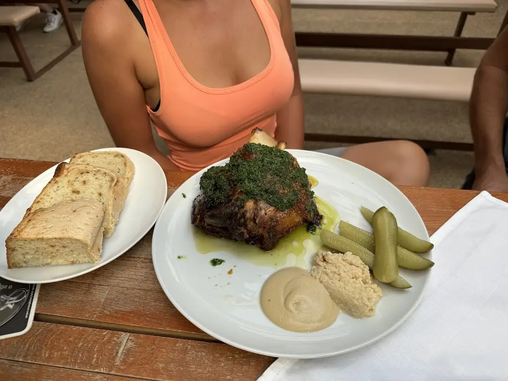 Jiri Fišer_Restaurace U Holubů_Bílovec_recensione