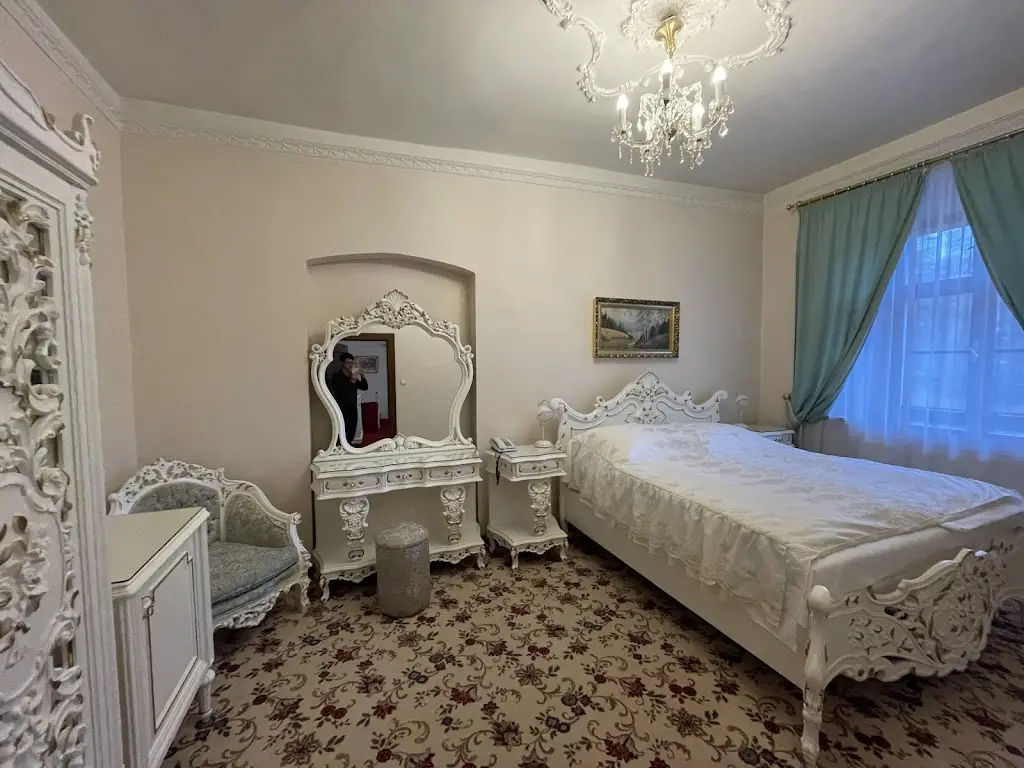 Vlad Kra._Hotel Rožmberský dvůr_Kájov_recensione