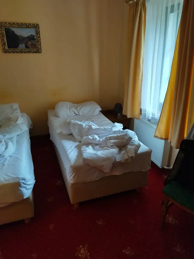 Marcus Shukes_Hotel Rožmberský dvůr_Kájov_recensione