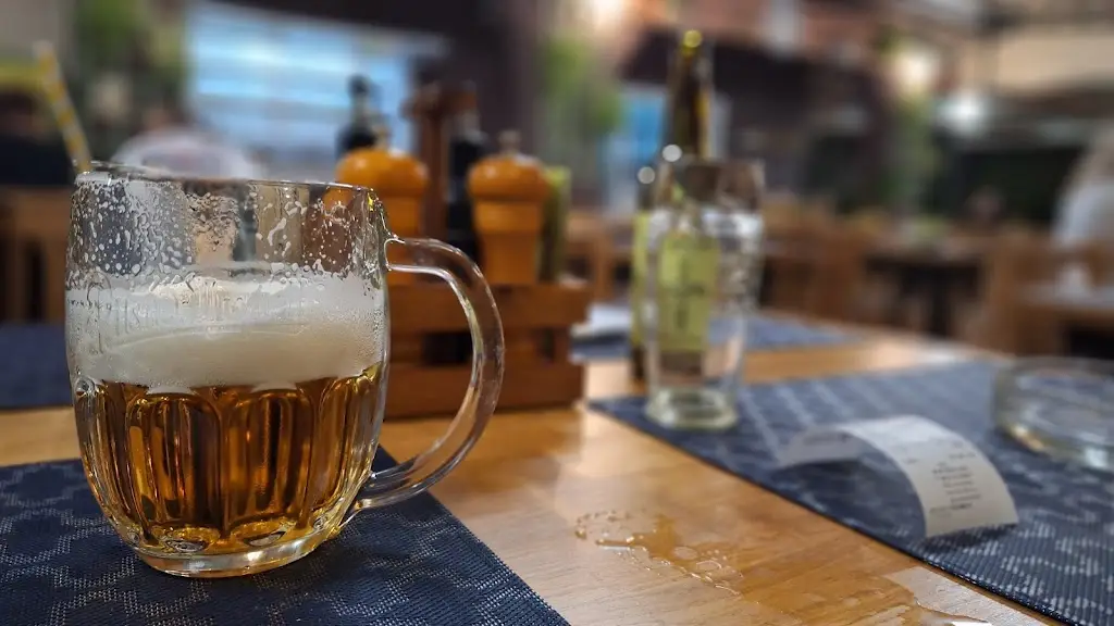 Hubert Novak_Saloon_Baška_review