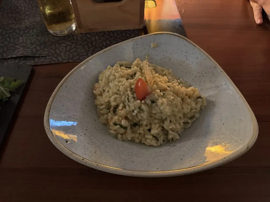 Pavol Perdík_Oliva_Baška_review