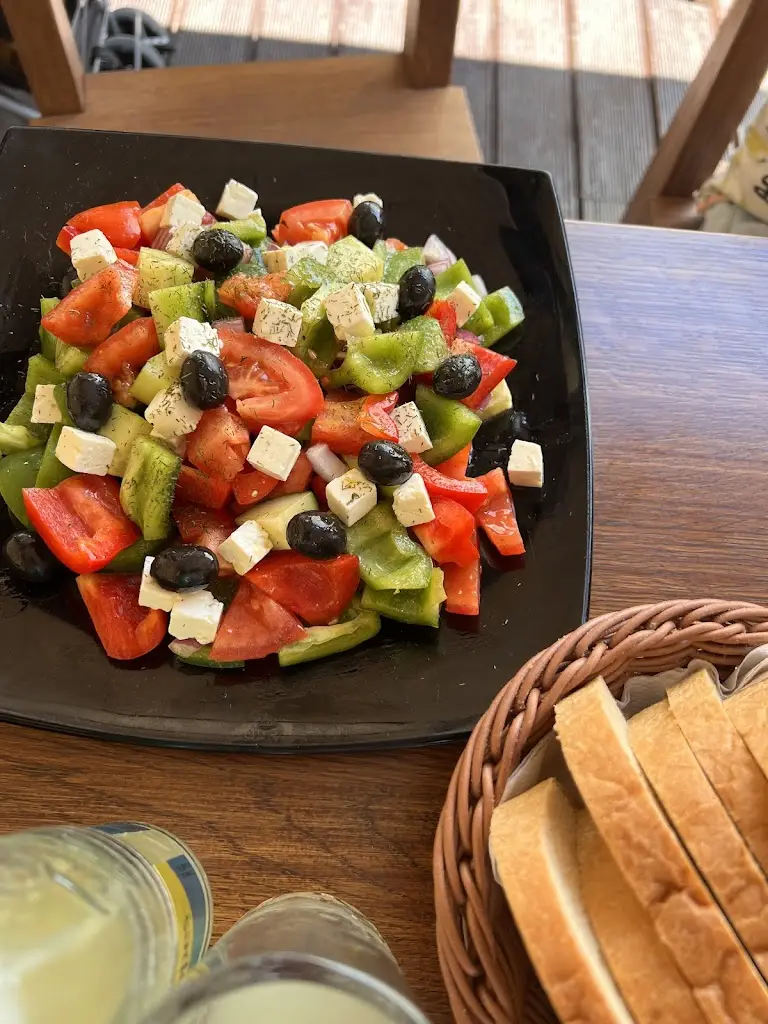 ilian kostov_Bistro Ana_Baška_review